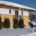 Castelli Apartment *